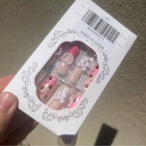 Cute Press On Nails Set